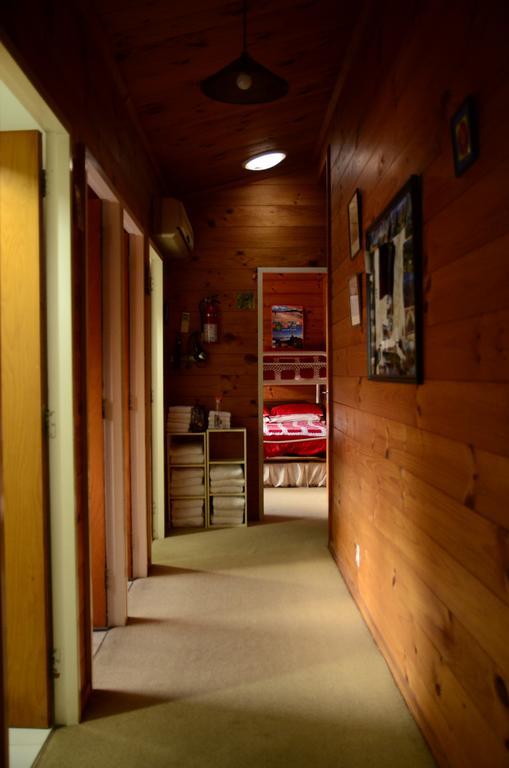 Tony'S Lodge Turangi Bagian luar foto